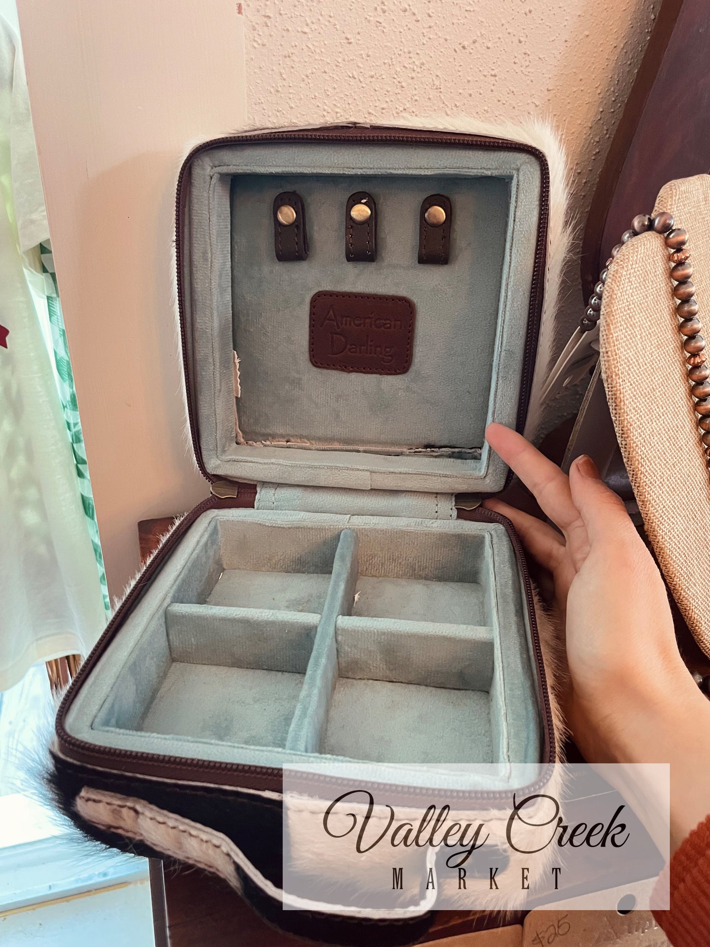 Medium Tooled Jewelry Case