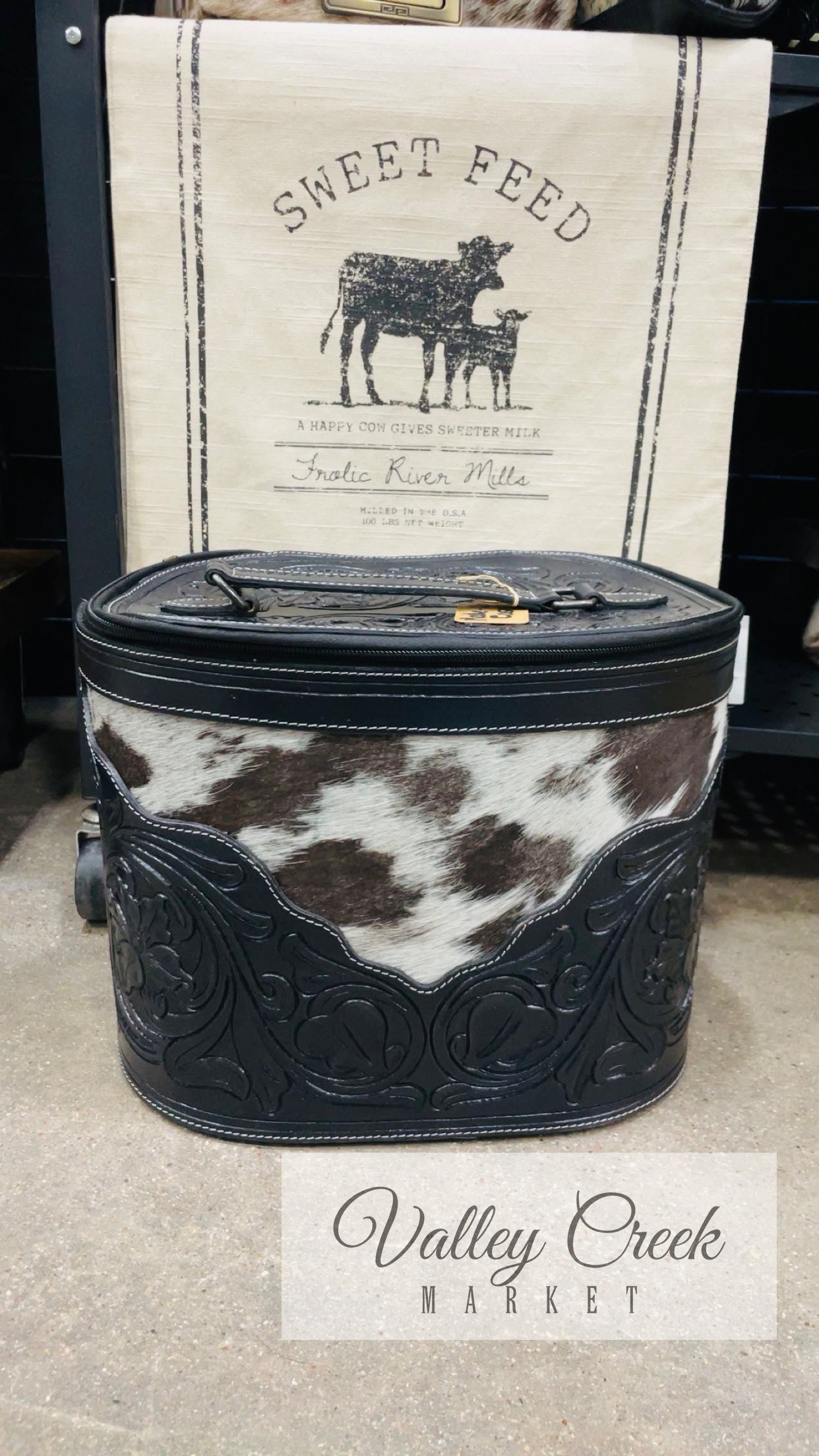 Black Large Cowhide Jewelry Case