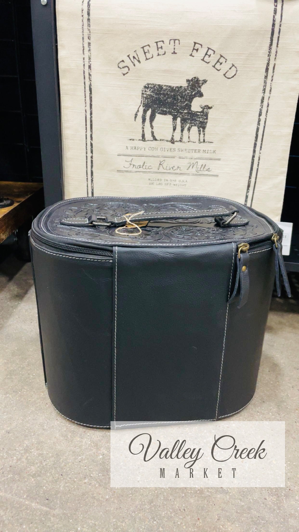 Black Large Cowhide Jewelry Case