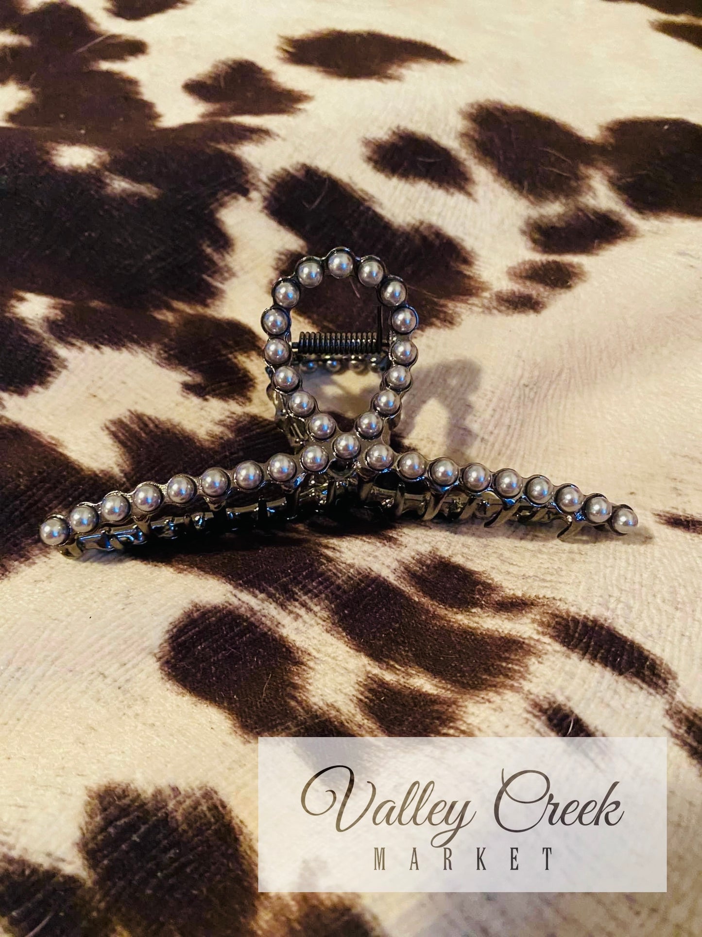 Pearl Clip